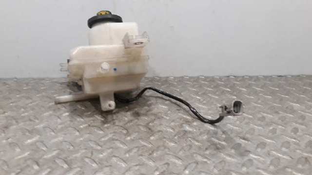 Deposito liquido de frenos Toyota Prius  hatchback comprar en España