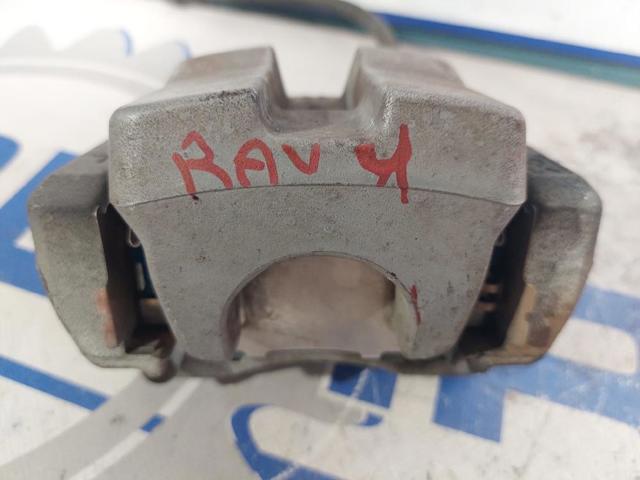 TOYOTA 4773005050 Pinza de freno delantera derecha  en stock Terrassa