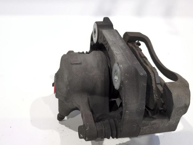 4773053060 TOYOTA Pinza de freno delantera derecha  en stock Gandía