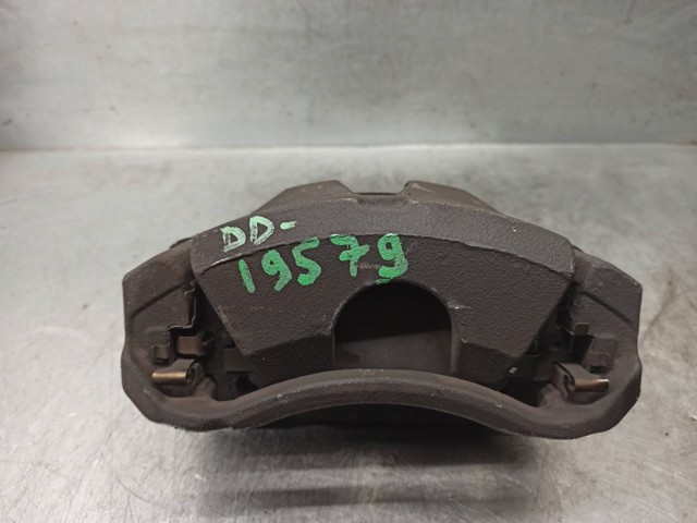 4773053060 TOYOTA Pinza de freno delantera derecha  en stock Huelva