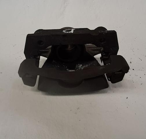 4773053060 Pinza de freno delantera derecha  disponible Utrera