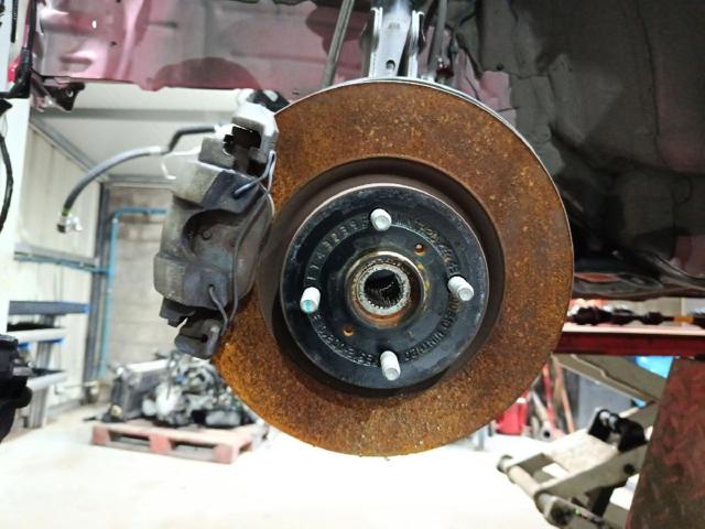 Pinza de freno, Eje delantero izquierda 477500D200 TOYOTA