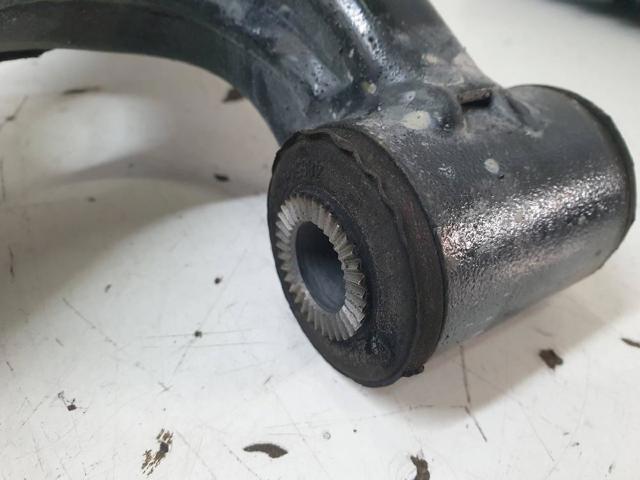 4806802130 Brazo inferior derecho de la suspensión delantera comprar Almería
