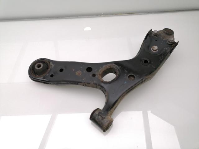 4806802130 TOYOTA Brazo inferior derecho de la suspensión delantera  disponible Alicante