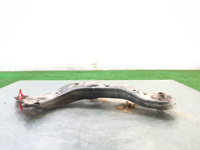 TOYOTA 4806802130 Brazo inferior derecho de la suspensión delantera  comprar en Ponferrada