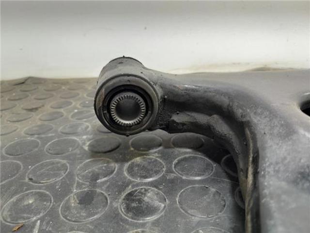 4806805070 TOYOTA Brazo inferior derecho de la suspensión delantera  en stock Córdoba