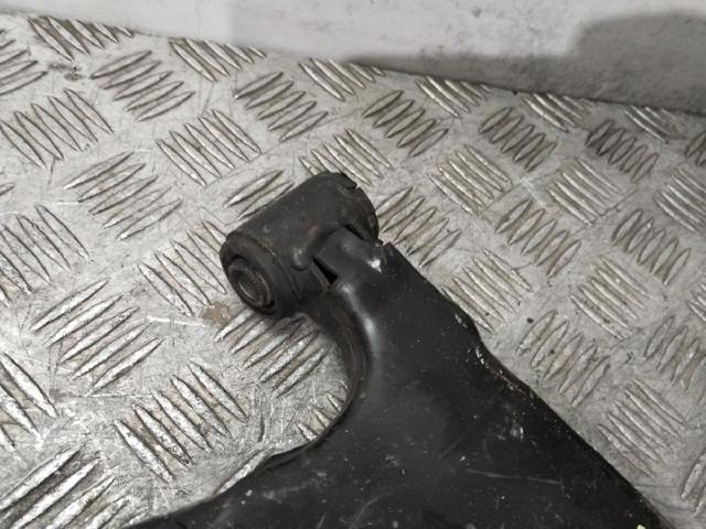 480680F010 Brazo inferior derecho de la suspensión delantera comprar Girona