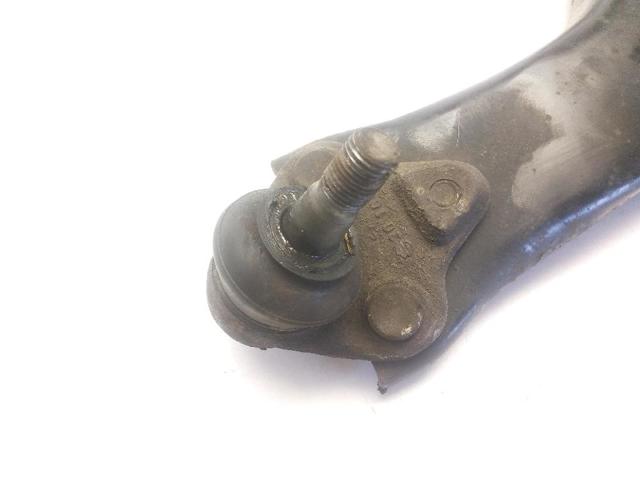 4806813010 TOYOTA Brazo inferior derecho de la suspensión delantera comprar Madrid