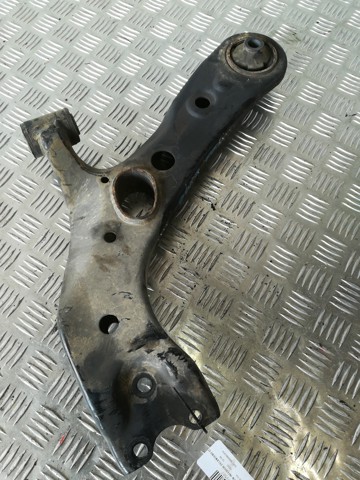 TOYOTA 4806842050 Brazo inferior derecho de la suspensión delantera comprar Barcelona