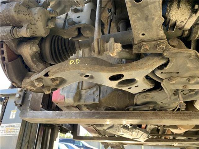 4806847050 Brazo inferior derecho de la suspensión delantera  en stock Sabadell