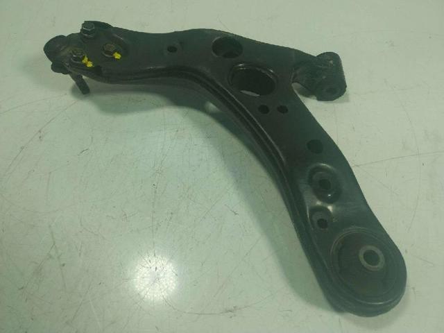 TOYOTA 4806847050 Brazo inferior derecho de la suspensión delantera  disponible Lugo