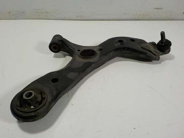 4806847050 Brazo inferior derecho de la suspensión delantera  en stock Sabadell