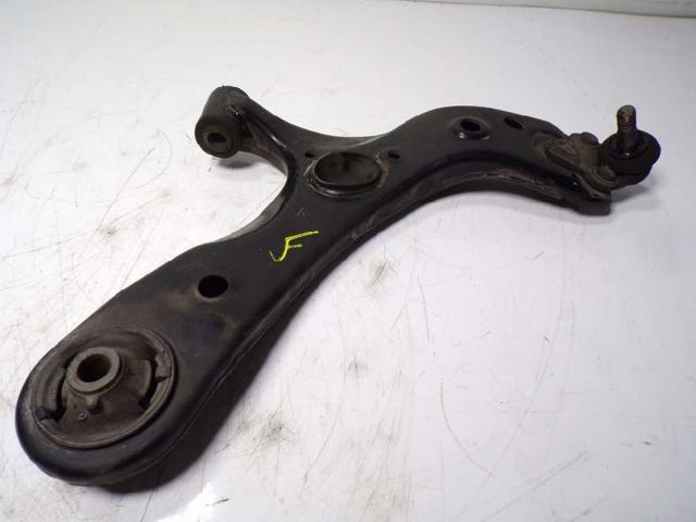 4806847050 TOYOTA Brazo inferior derecho de la suspensión delantera comprar Bilbao