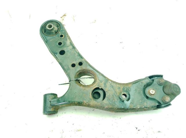 4806847050 Brazo inferior derecho de la suspensión delantera  en stock Castellón