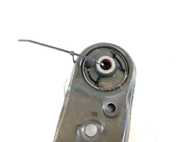 4806902130 Brazo inferior izquierdo de la suspensión delantera  comprar en Reus