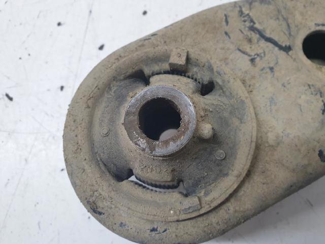 4806902130 TOYOTA Brazo inferior izquierdo de la suspensión delantera  en stock Córdoba