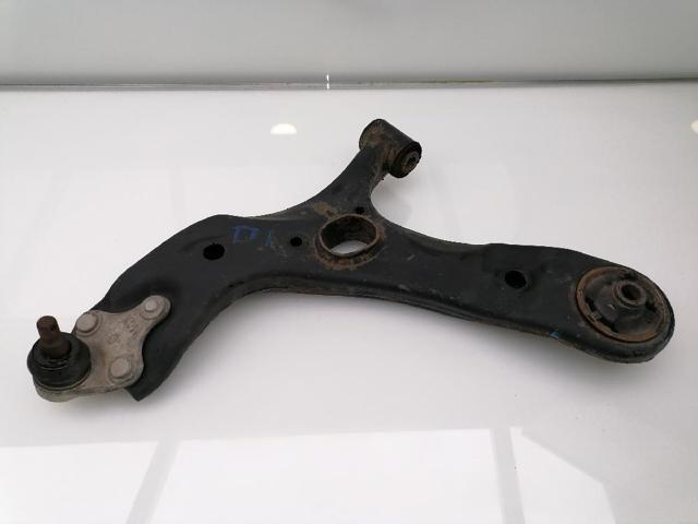 4806902130 TOYOTA Brazo inferior izquierdo de la suspensión delantera  en stock Gandía