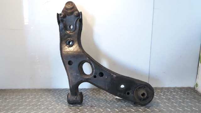 4806902130 TOYOTA Brazo inferior izquierdo de la suspensión delantera  comprar en Lleida