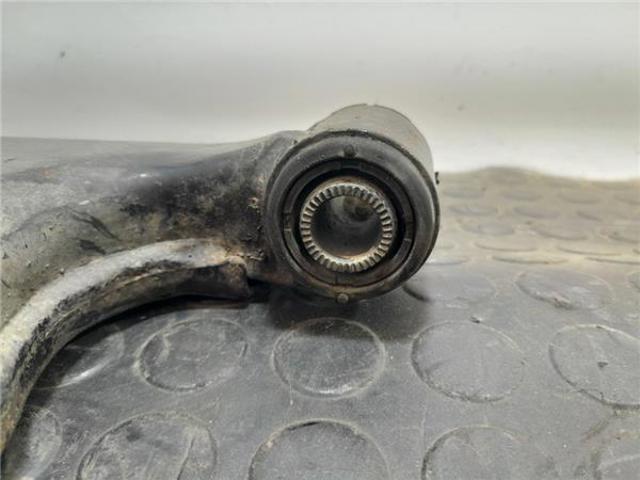 TOYOTA 4806905070 Brazo inferior izquierdo de la suspensión delantera  en stock Salamanca