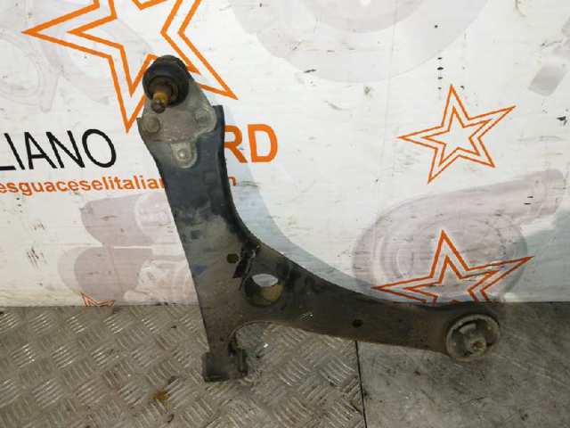 4806905070 TOYOTA Brazo inferior izquierdo de la suspensión delantera  comprar en Jaén