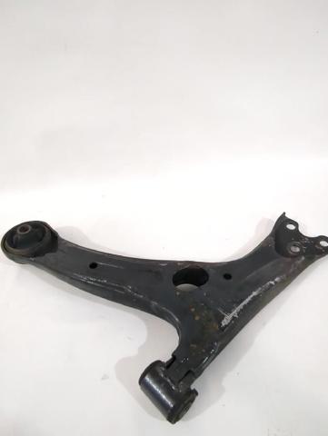 4806905070 TOYOTA Brazo inferior izquierdo de la suspensión delantera  en stock Huelva