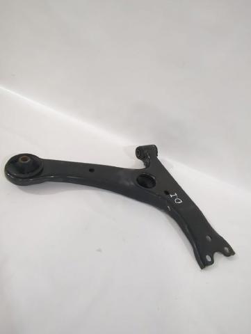 4806905070 TOYOTA Brazo inferior izquierdo de la suspensión delantera  comprar en Jaén