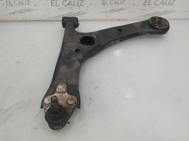 TOYOTA 480690F010 Brazo inferior izquierdo de la suspensión delantera comprar Pamplona