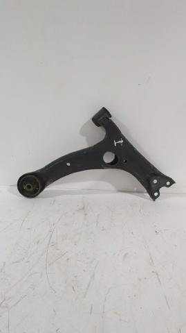 480690F010 Brazo inferior izquierdo de la suspensión delantera  comprar en Reus