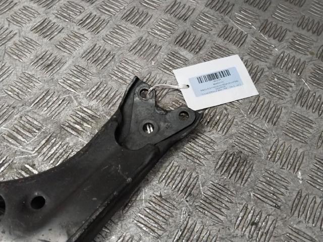 TOYOTA 480690F010 Brazo inferior izquierdo de la suspensión delantera  comprar en Murcia
