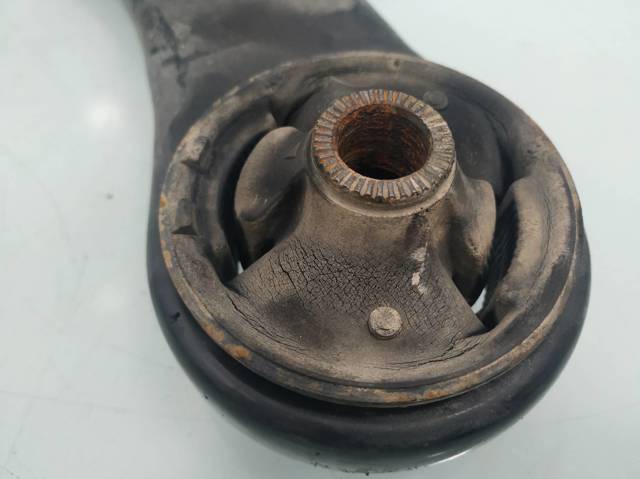 TOYOTA 480690F010 Brazo inferior izquierdo de la suspensión delantera  comprar en Murcia