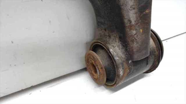 TOYOTA 480690K040 Brazo inferior izquierdo de la suspensión delantera  comprar en Ponferrada