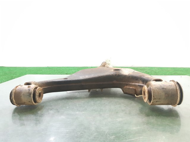TOYOTA 480690K040 Brazo inferior izquierdo de la suspensión delantera  disponible Lugo