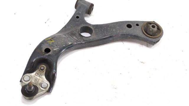 4806910110 TOYOTA Brazo inferior izquierdo de la suspensión delantera  en stock Gandía