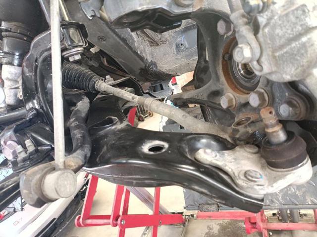 4806910110 TOYOTA Brazo inferior izquierdo de la suspensión delantera  en stock Huelva