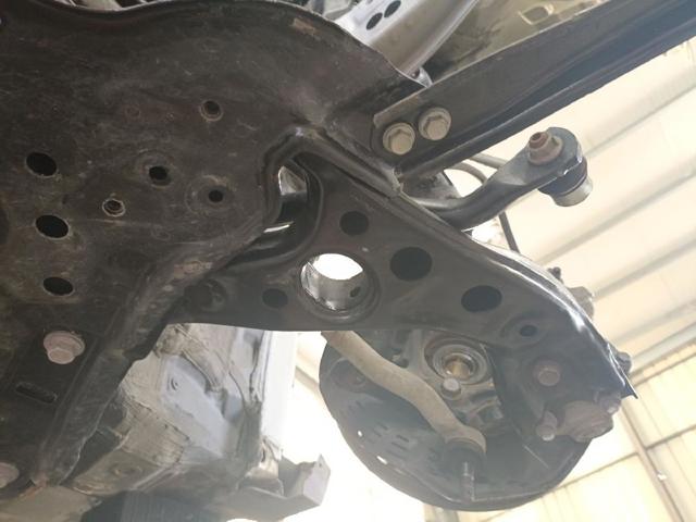 4806910110 TOYOTA Brazo inferior izquierdo de la suspensión delantera  en stock Córdoba