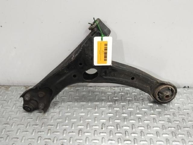 4806912171 Brazo inferior izquierdo de la suspensión delantera  en stock Sabadell