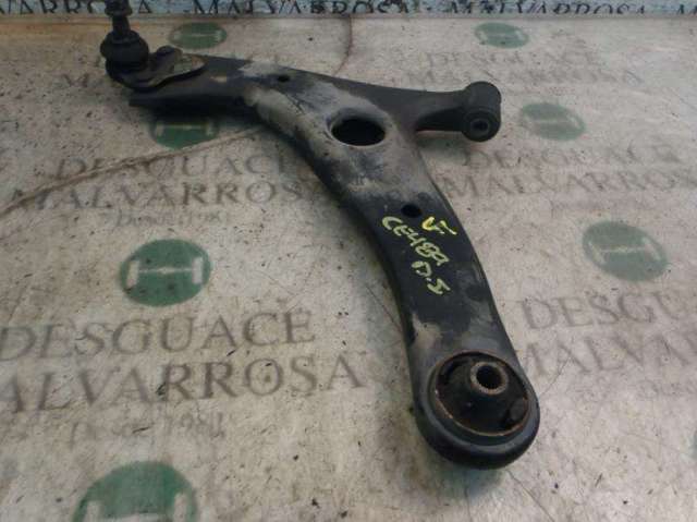 4806942040 TOYOTA Brazo inferior izquierdo de la suspensión delantera  comprar en Jaén
