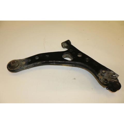 4806942040 Brazo inferior izquierdo de la suspensión delantera  disponible Málaga