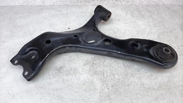4806942060 TOYOTA Brazo inferior izquierdo de la suspensión delantera  en stock Gandía