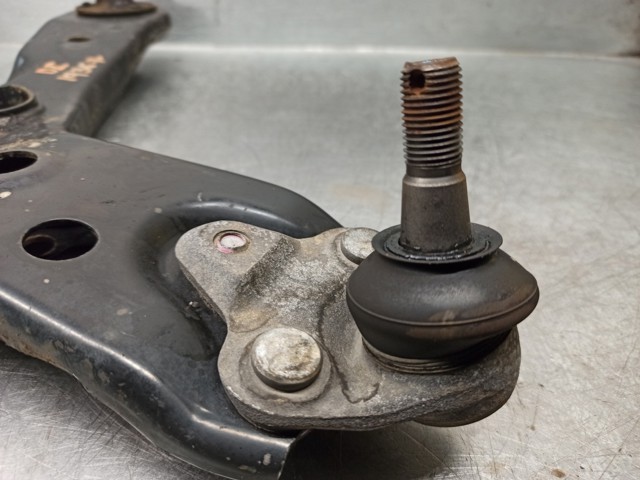 TOYOTA 4806947050 Brazo inferior izquierdo de la suspensión delantera  comprar en Albacete