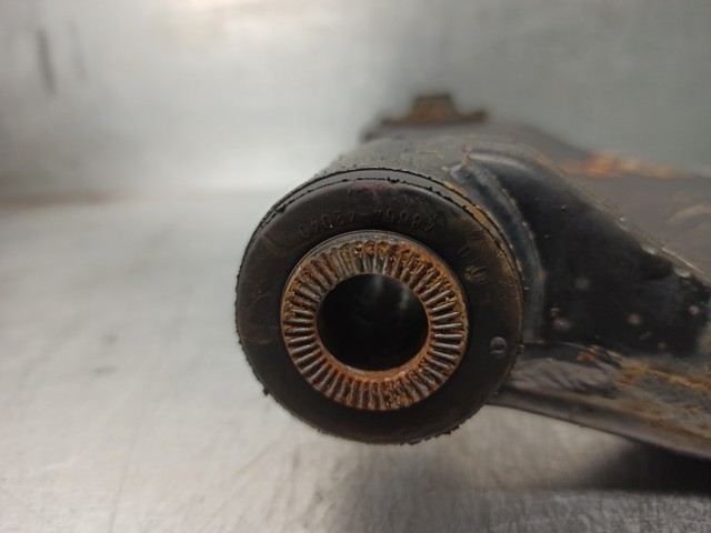 4806947050 Brazo inferior izquierdo de la suspensión delantera  comprar en Pontevedra