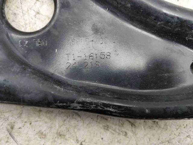 48069K0020 TOYOTA Brazo inferior izquierdo de la suspensión delantera  en stock Gandía