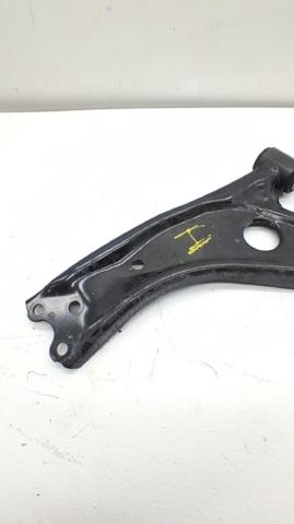 48069K0020 Brazo inferior izquierdo de la suspensión delantera comprar Almería