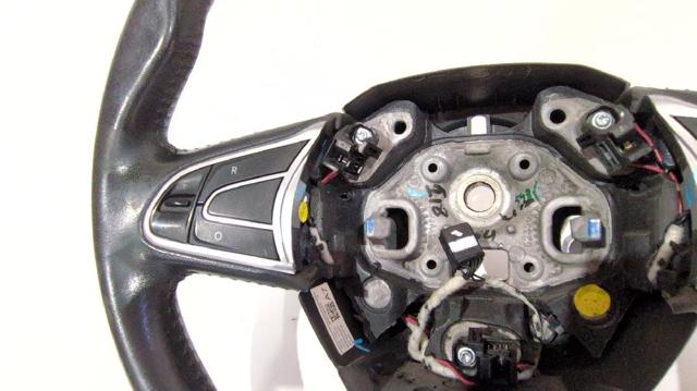 484005825R RENAULT Volante comprar Bilbao