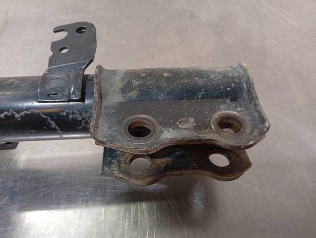 TOYOTA 4851002211 Amortiguador delantero derecho  en stock Terrassa
