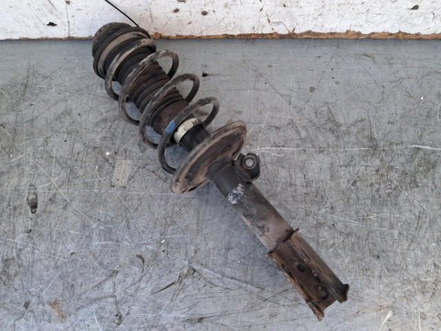 Amortiguador delantero para Toyota Yaris (SP90)