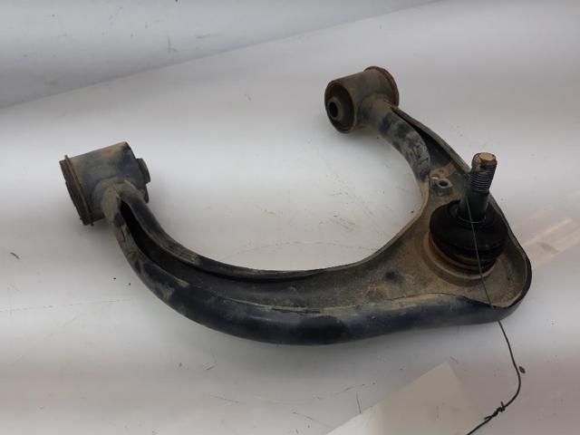 486100K040 TOYOTA Brazo superior derecho de la suspensión delantera comprar Madrid