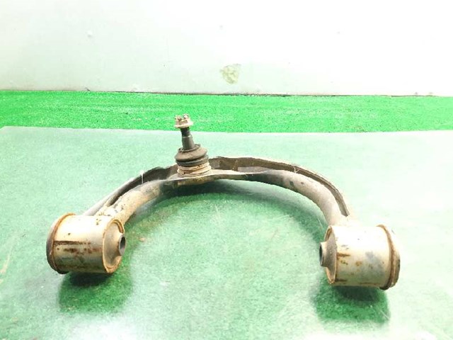 486100K040 Brazo superior derecho de la suspensión delantera  disponible Málaga
