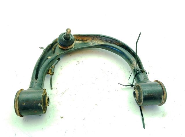 Brazo superior derecho de la suspensión delantera 486100K040 TOYOTA