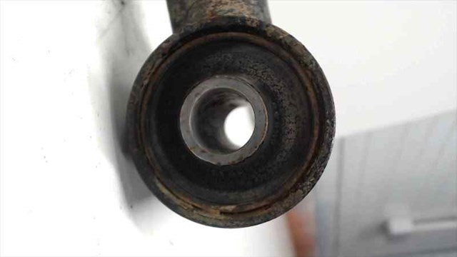 486100K040 TOYOTA Brazo superior derecho de la suspensión delantera  en stock Córdoba
